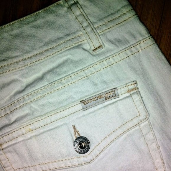Cropped Straight Leg Capri Jeans NWOT - Picture 3 of 6